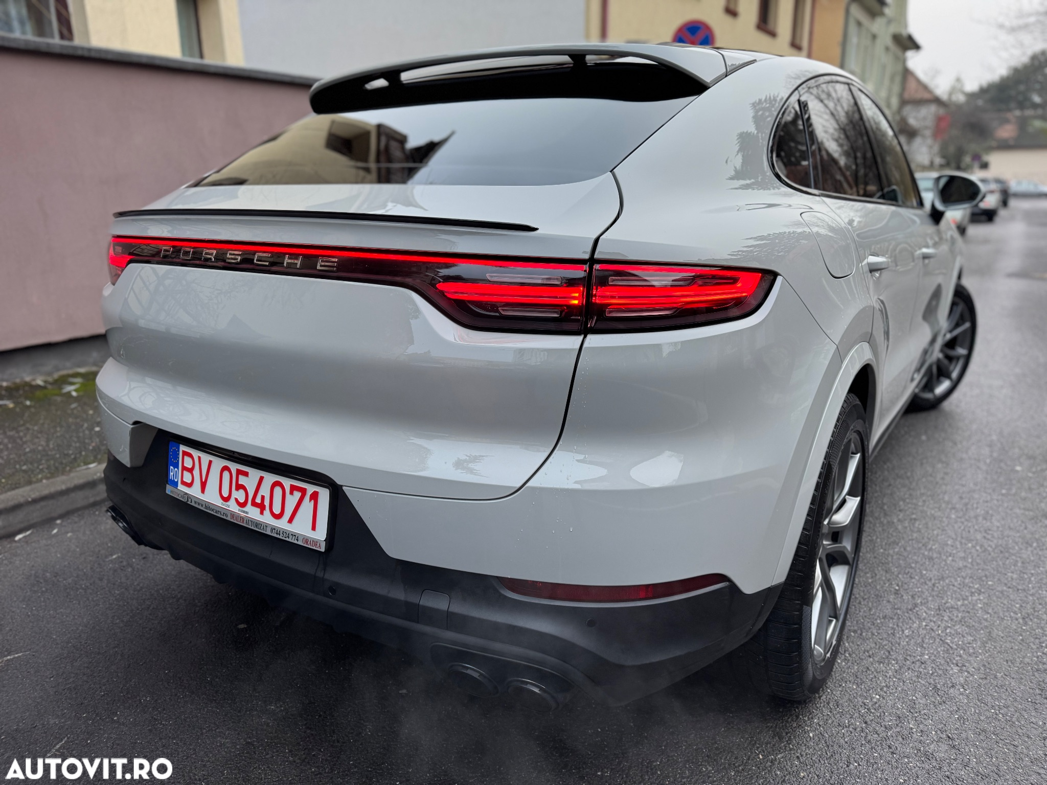 Porsche Cayenne Coupe S - 35