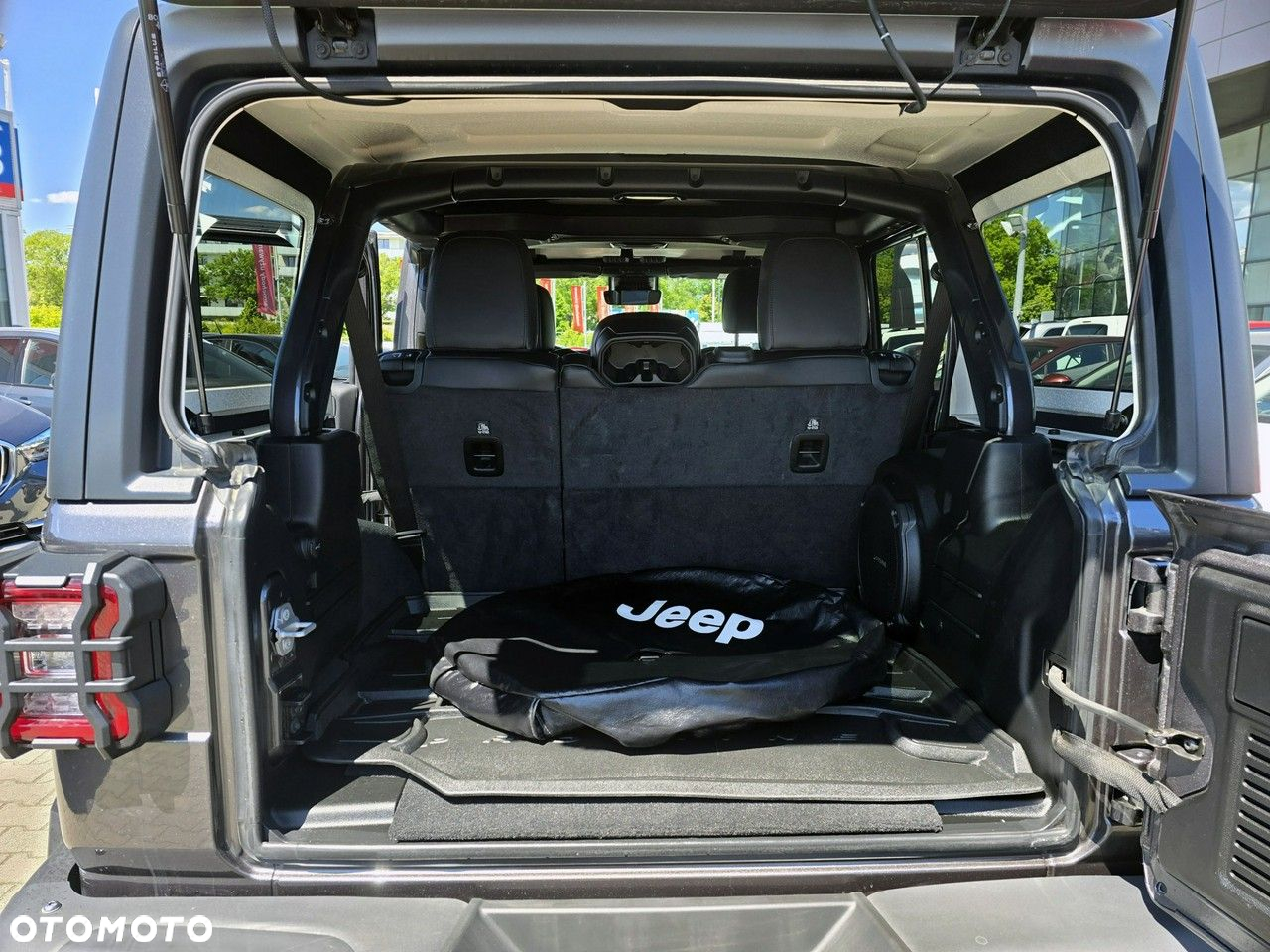 Jeep Wrangler - 19