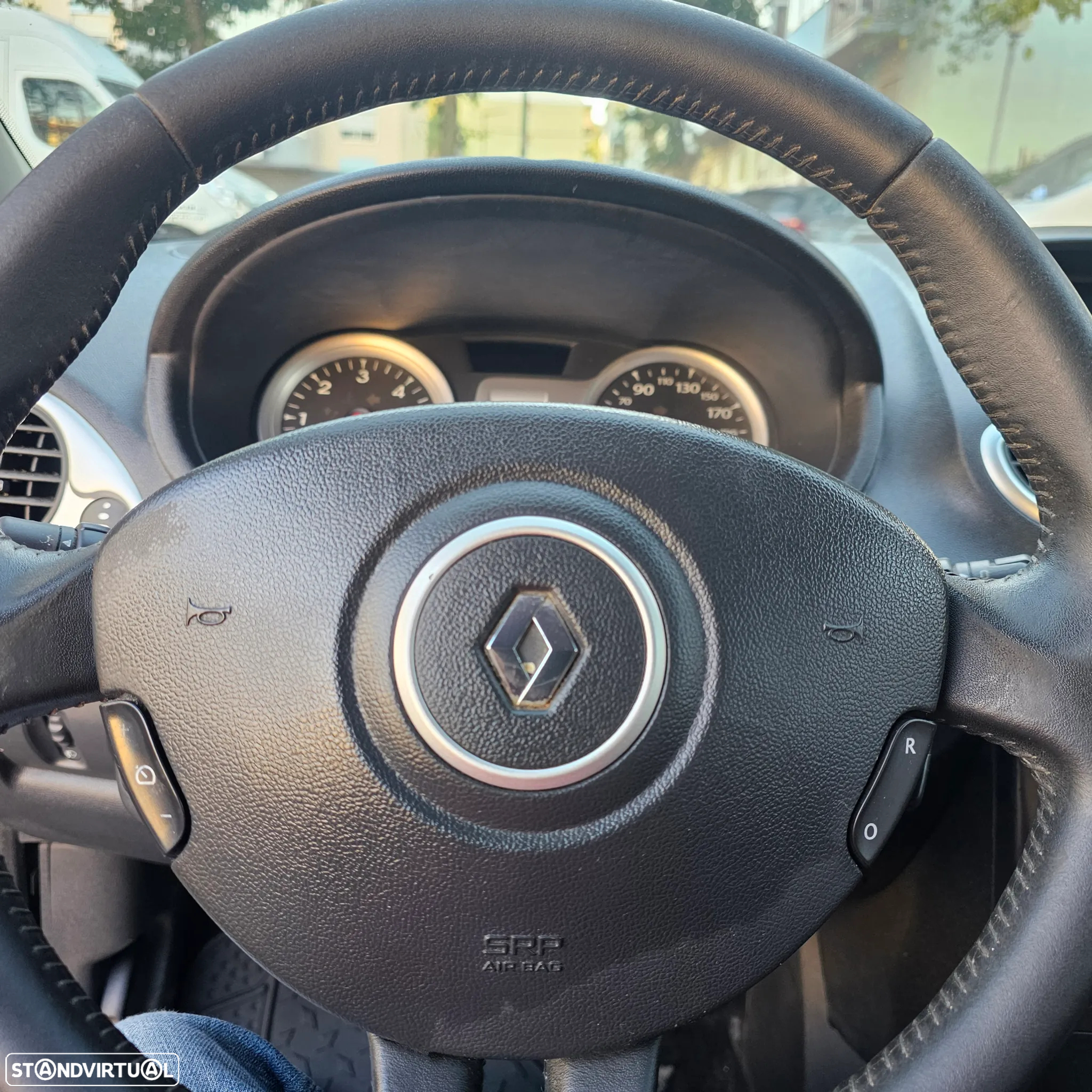 Renault Clio 1.5 dCi Dynamique S - 15