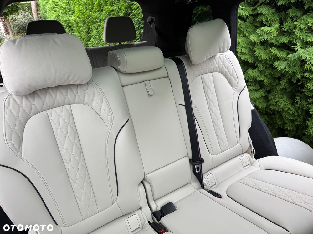 BMW X7 M50d sport - 16