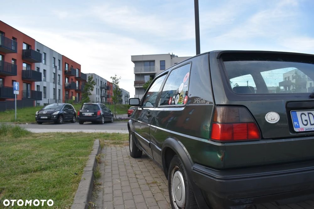Volkswagen Golf 1.8 GT Special - 21