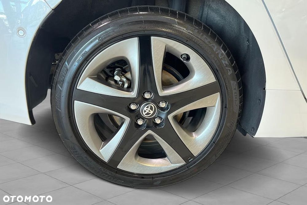 Toyota Prius 1.8 Hybrid Executive - 17