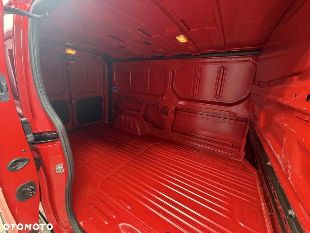 Renault Trafic - 32