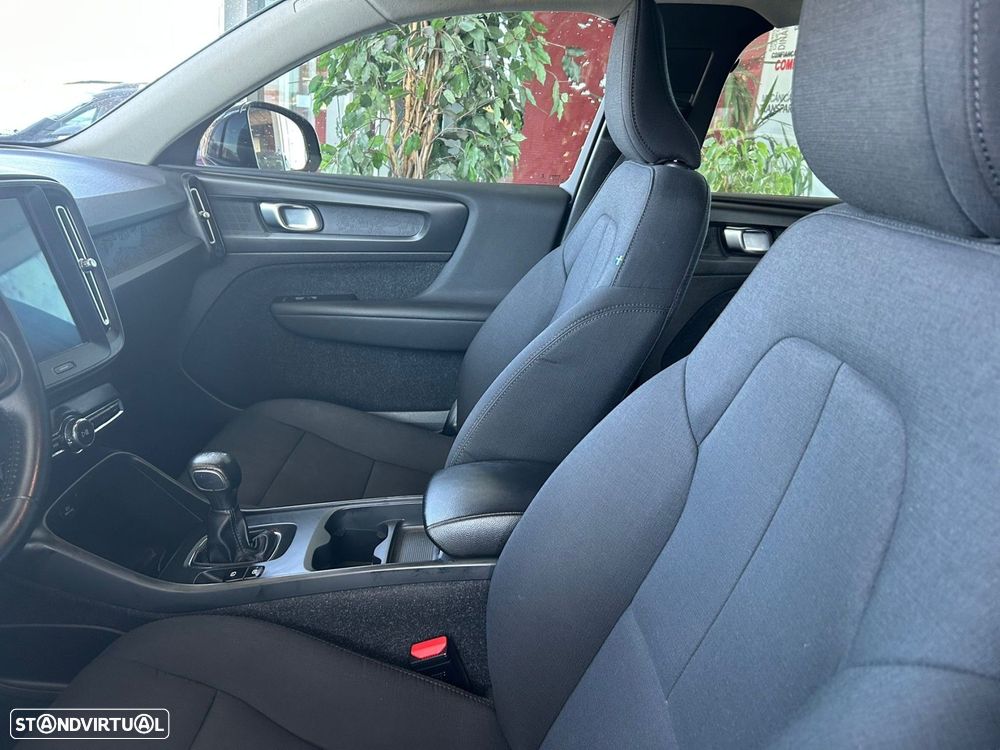 Volvo XC 40 1.5 T3 - 10