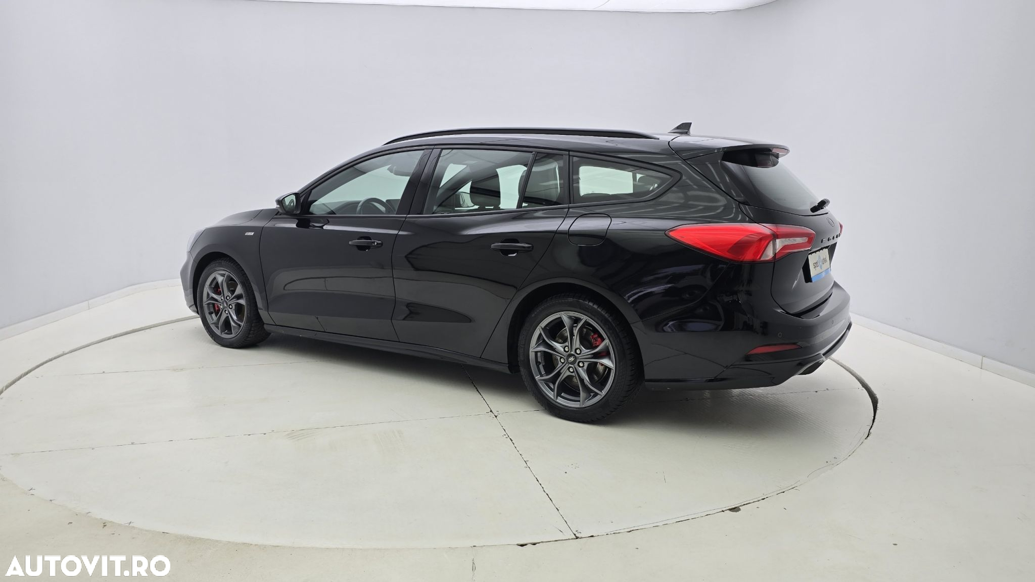 Ford Focus - 8
