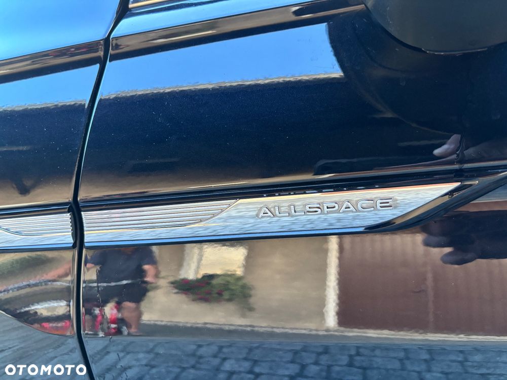 Volkswagen Tiguan Allspace - 22