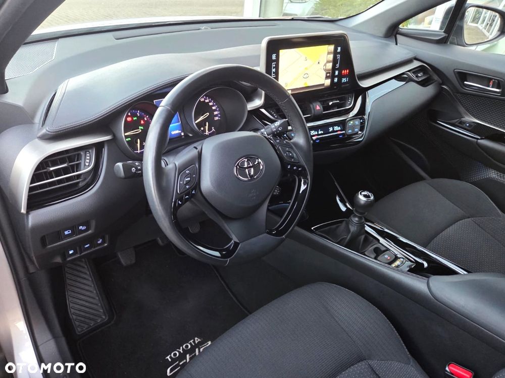 Toyota C-HR - 16