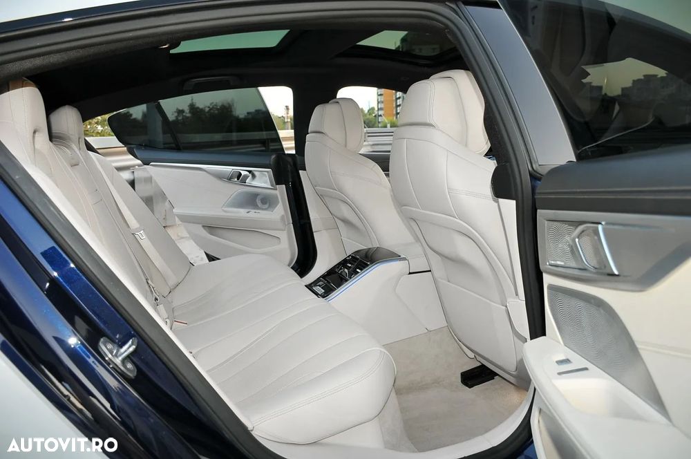 BMW M8 M850i xDrive Gran Coupe - 13