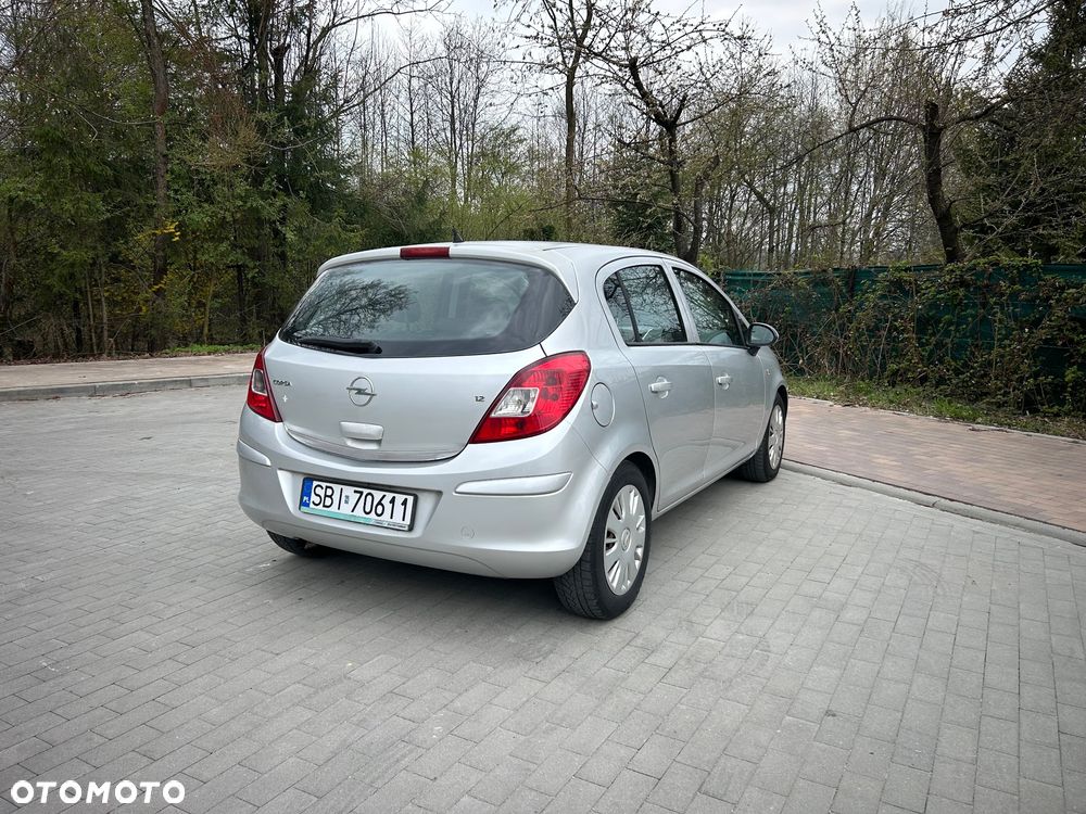 Opel Corsa 1.2 16V Cosmo - 29