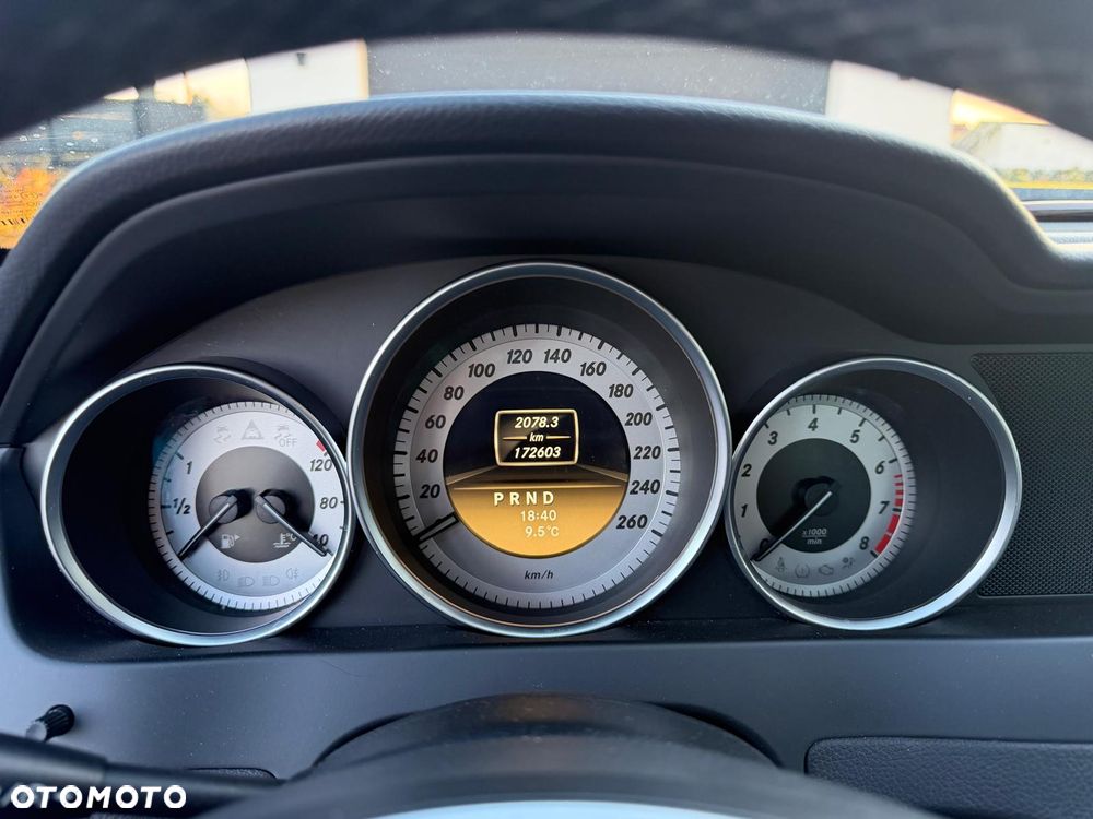 Mercedes-Benz Klasa C 180 BlueEFFICIENCY 7G-TRONIC - 16