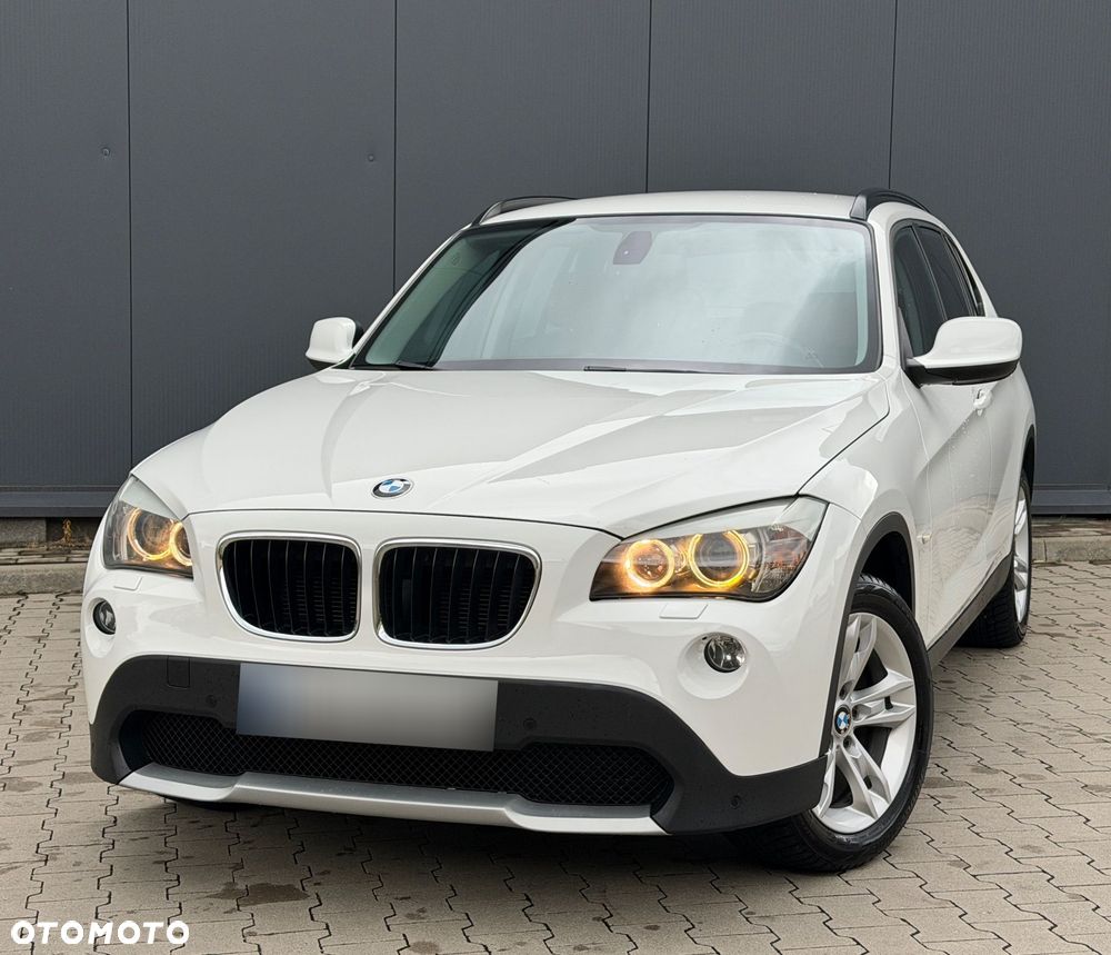 BMW X1 xDrive18d Sport Line - 1