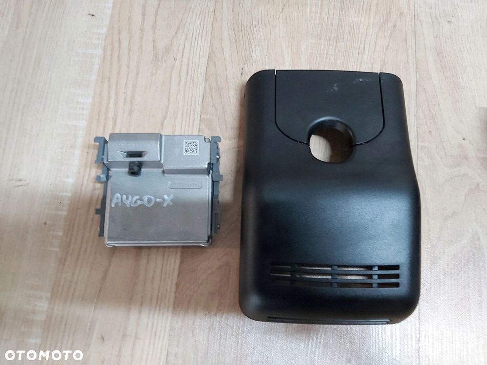 Toyota AYGO X CROSS kamera szyby przód radar moduł - 3