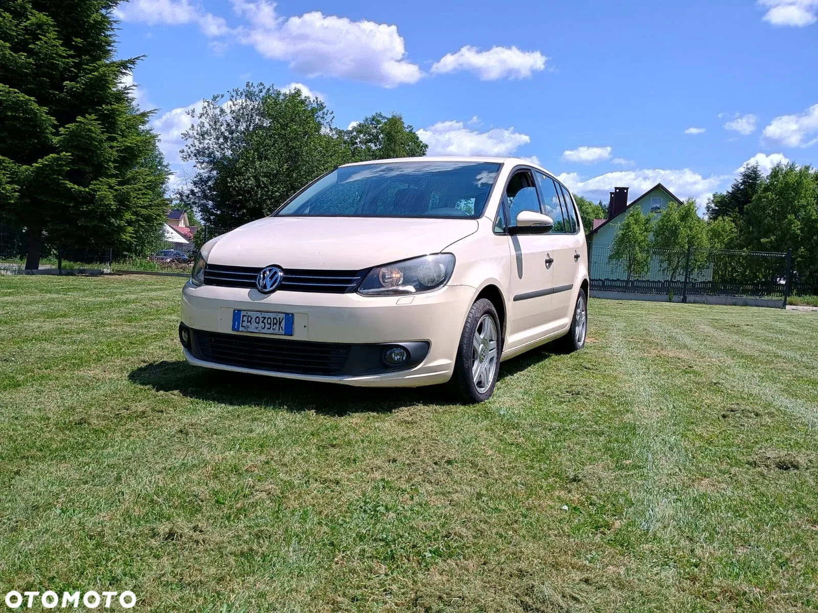 Volkswagen Touran - 2