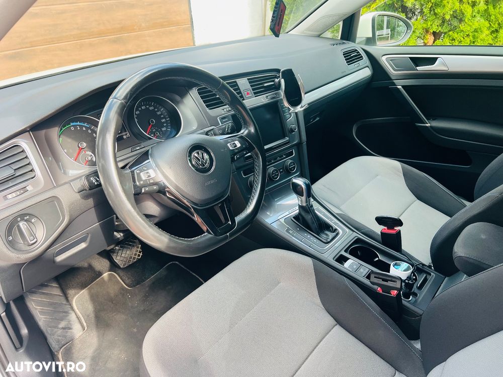 Volkswagen e-Golf - 4