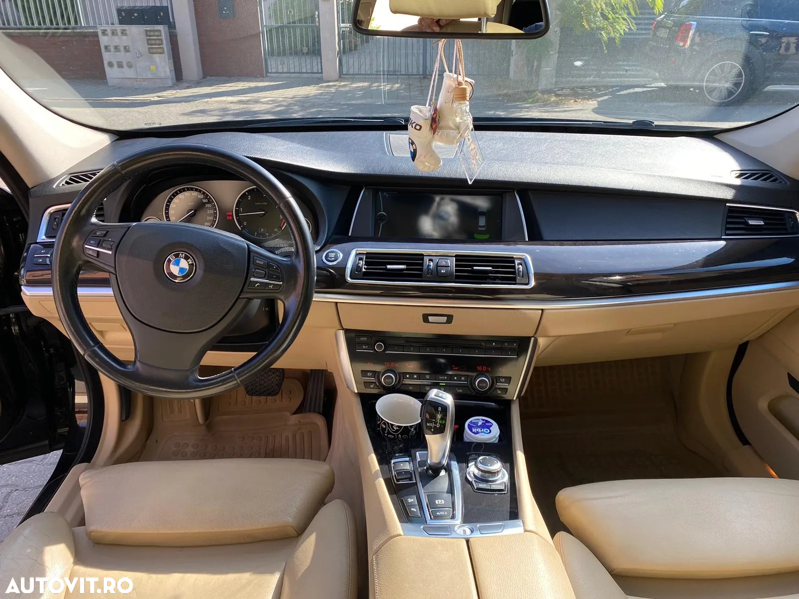 BMW Seria 5 530d xDrive Touring - 4