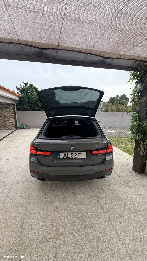 BMW 530 e Pack Desportivo M - 12