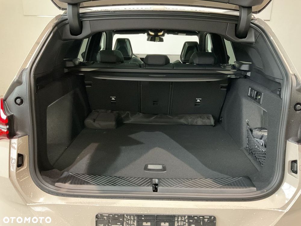 BMW X3 xM50 mHEV - 16