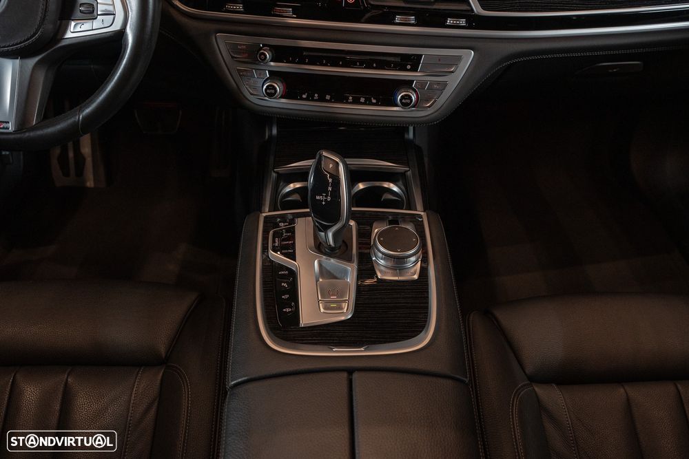 BMW 740 e iPerformance Pack M - 26