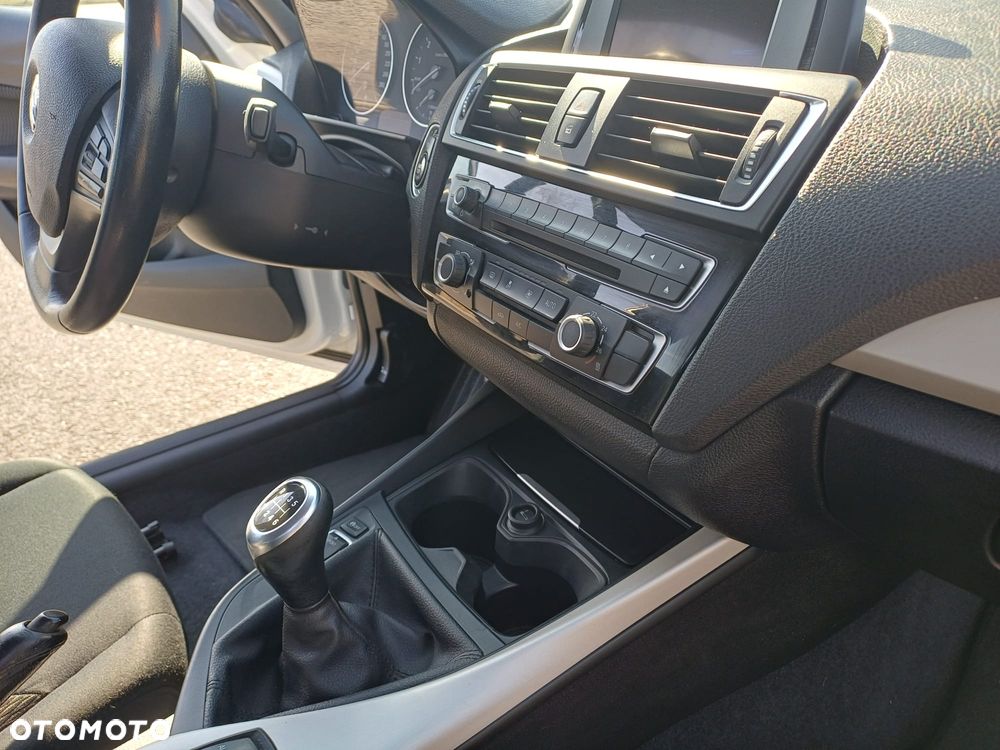 BMW Seria 1 116i - 9