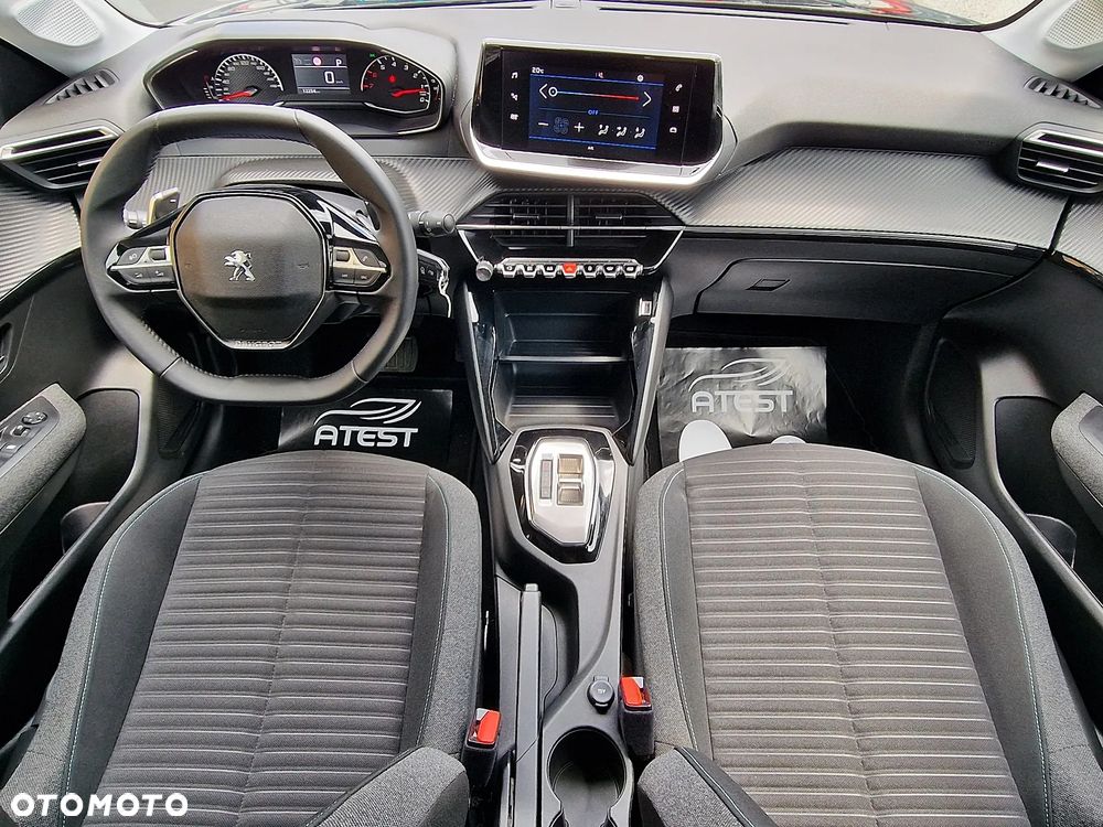 Peugeot 208 - 9