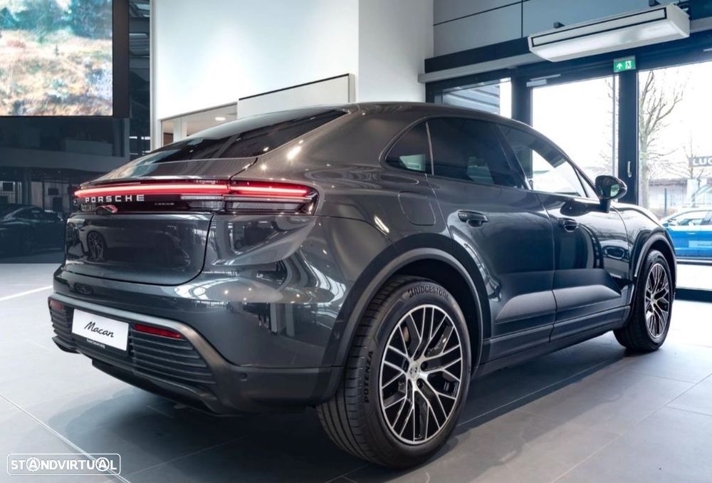 Porsche Macan Standard - 2