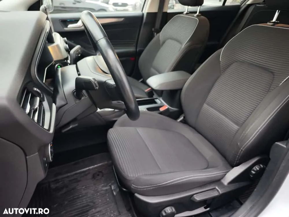 Ford Focus 1.5 EcoBlue Titanium - 11