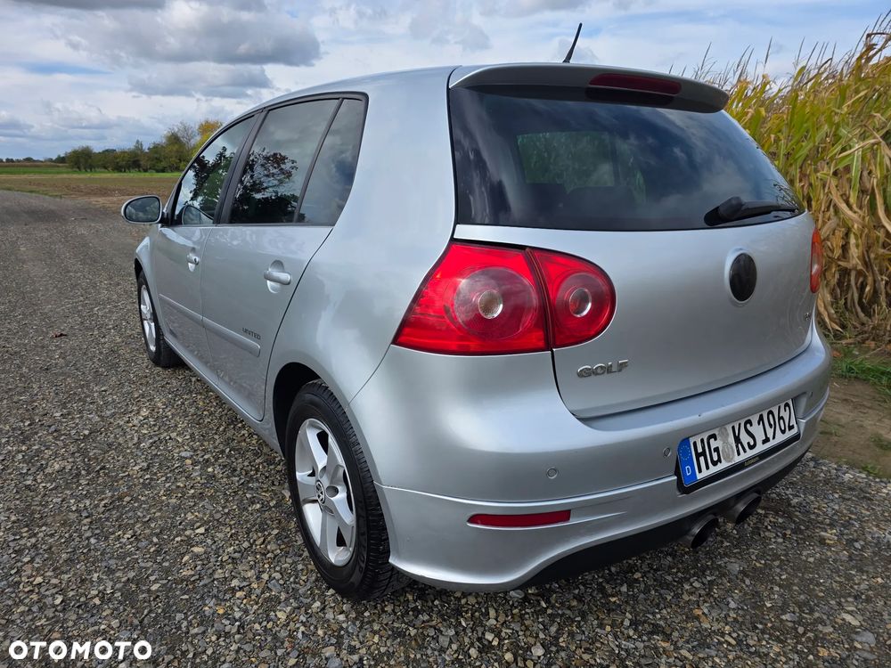 Volkswagen Golf - 38