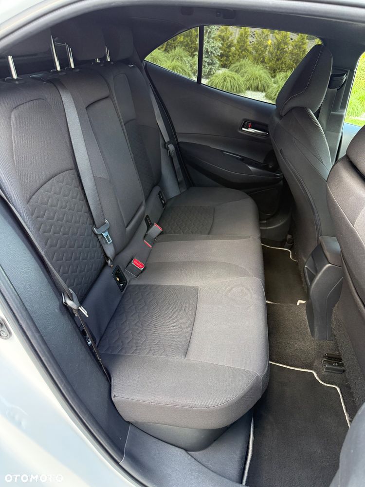 Toyota Corolla 1.8 Business Edition - 22