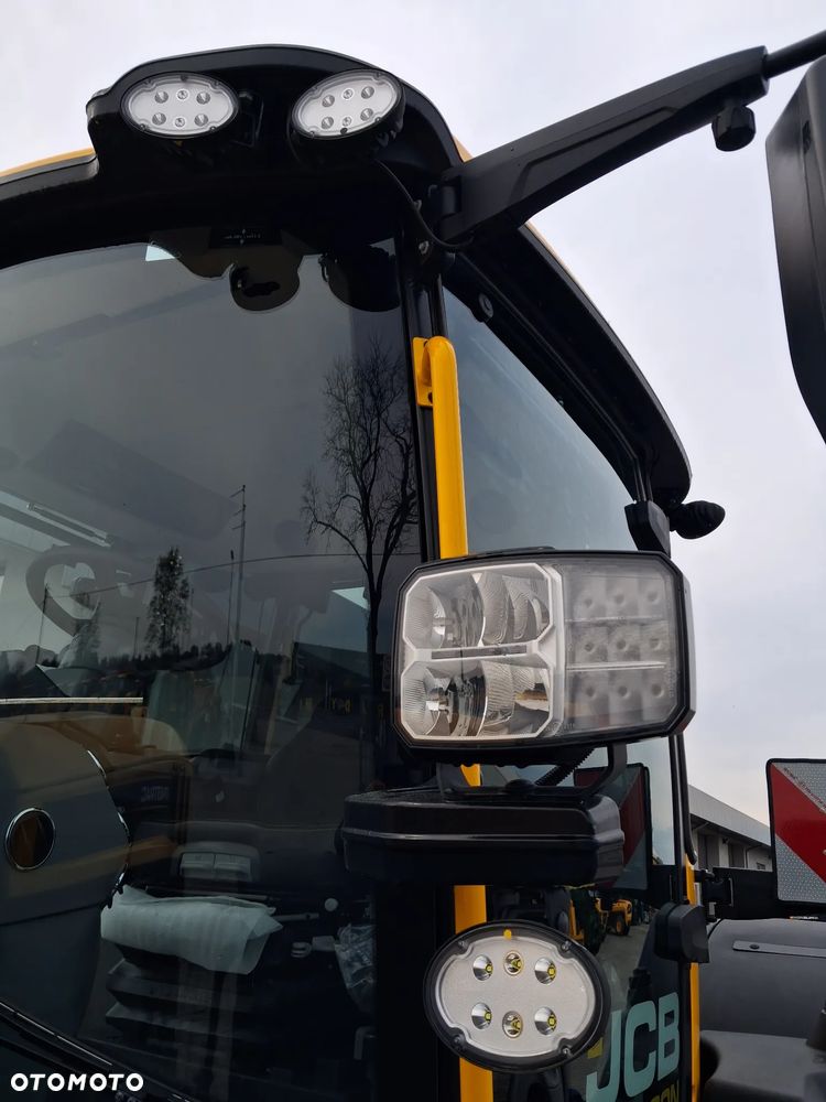 JCB FASTRAC 4220 ICON - 16