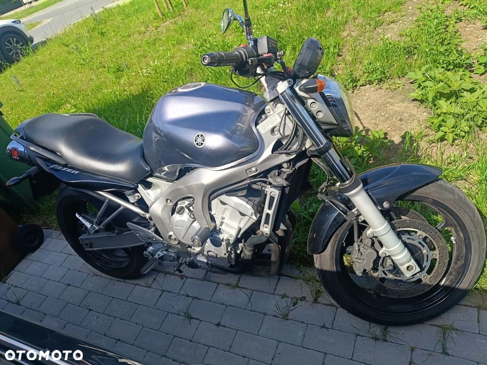 Yamaha FZ6 - 1