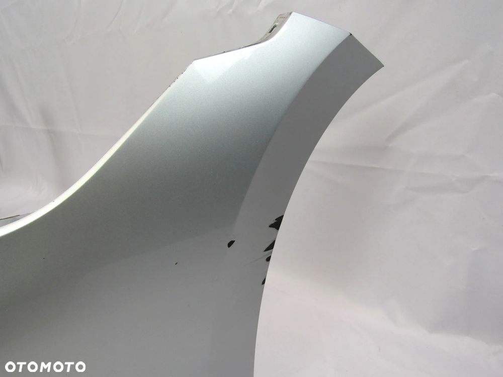 Zderzak przedni VW Golf 8 20 - 23 Pdc-4 Lakier LA7W - 13