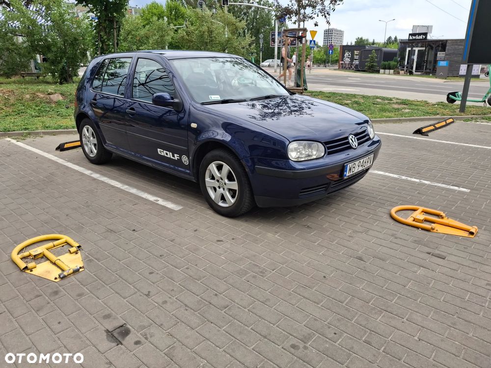 Volkswagen Golf - 2