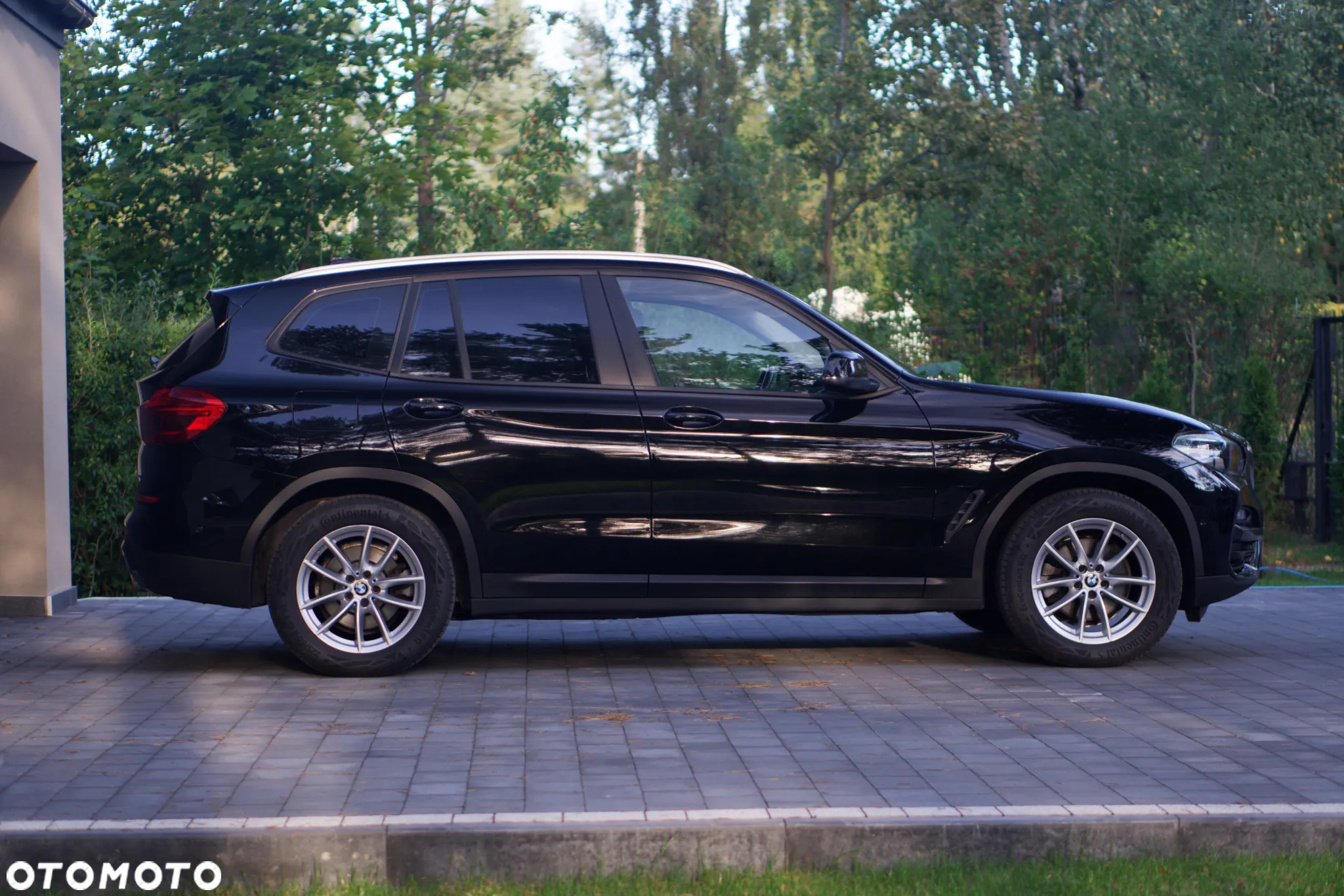 BMW X3 xDrive20i Advantage - 4