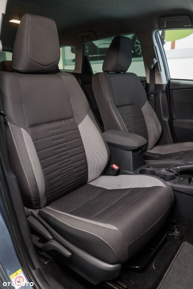 Toyota Auris - 14