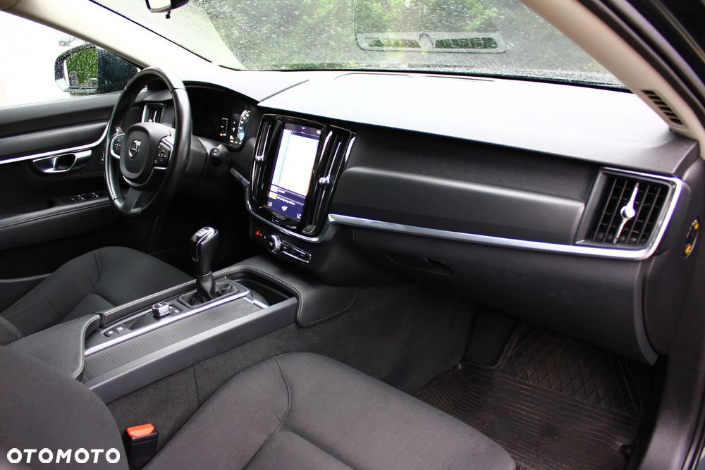 Volvo V90 D3 Momentum - 31