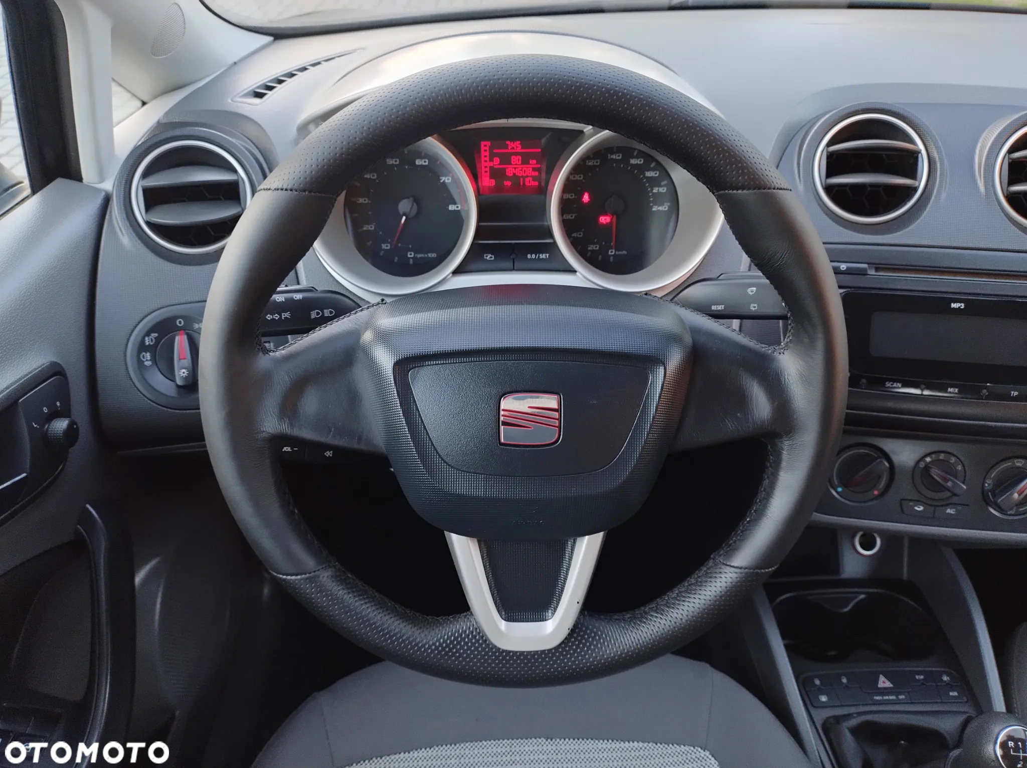 Seat Ibiza 1.4 16V Reference - 29