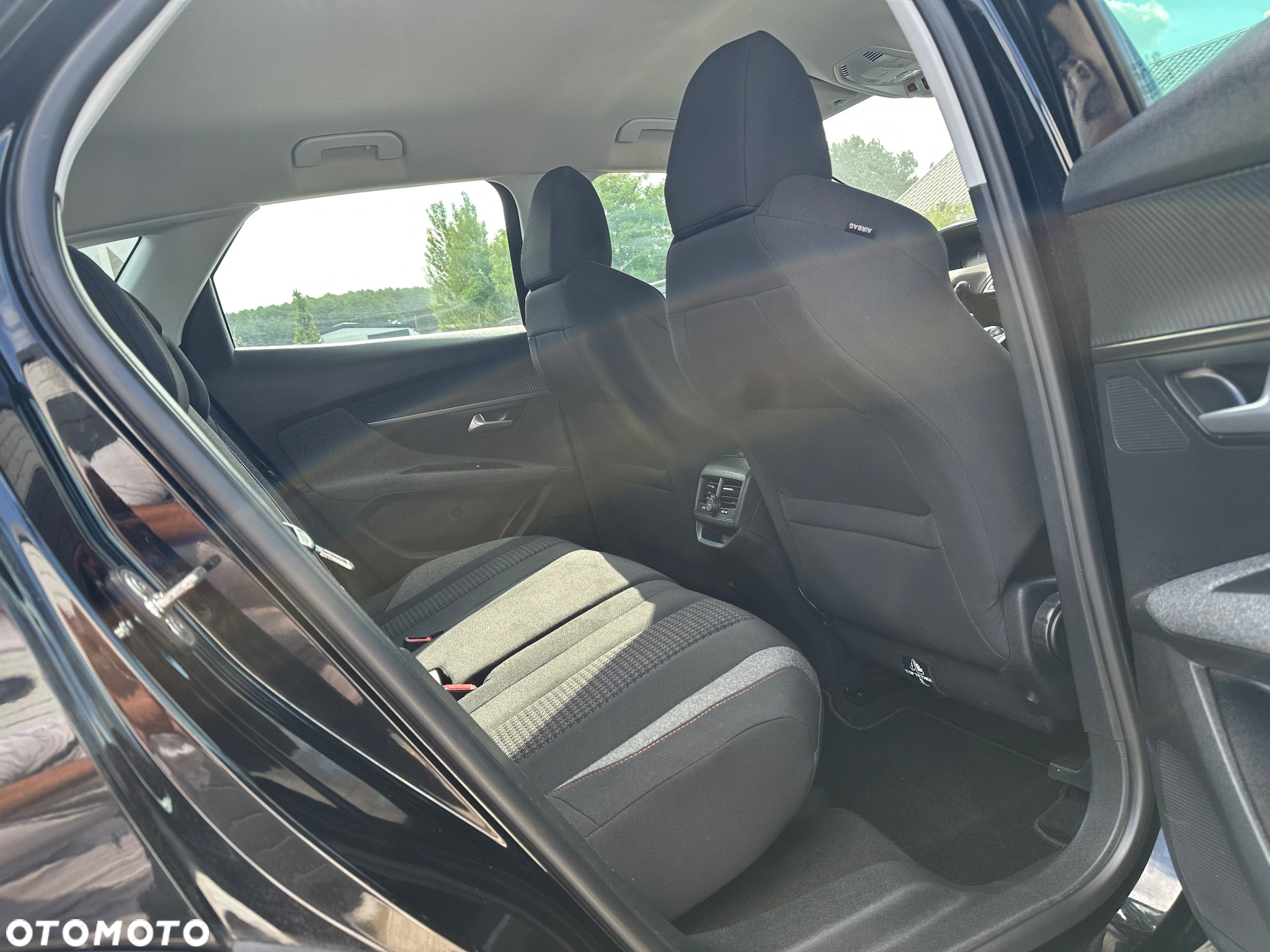 Peugeot 3008 1.6 BlueHDi Allure S&S - 15
