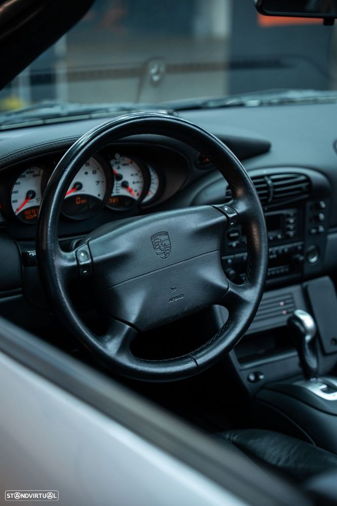 Porsche 911 Série F - 4