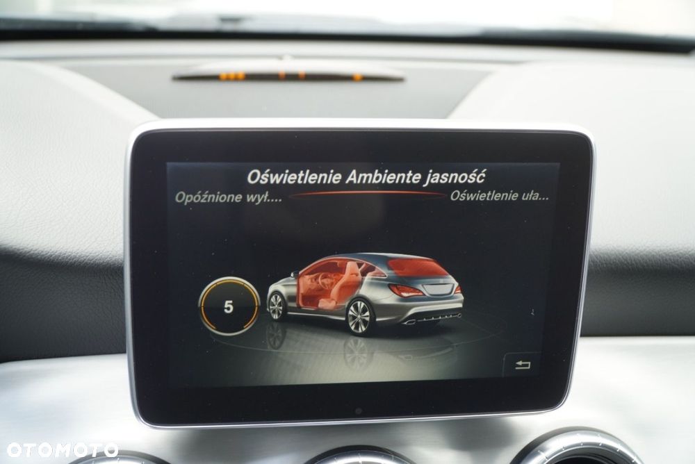 Mercedes-Benz CLA 200 UrbanStyle Edition - 15