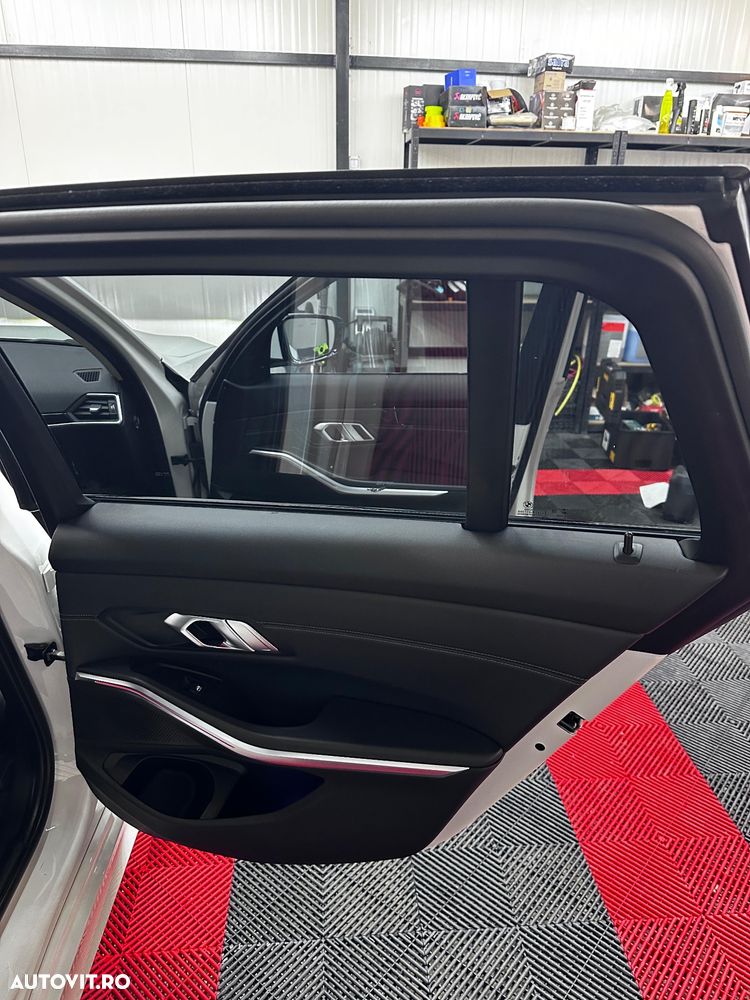 BMW Seria 3 320d Aut. - 14