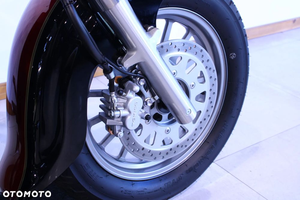 Suzuki Intruder - 30