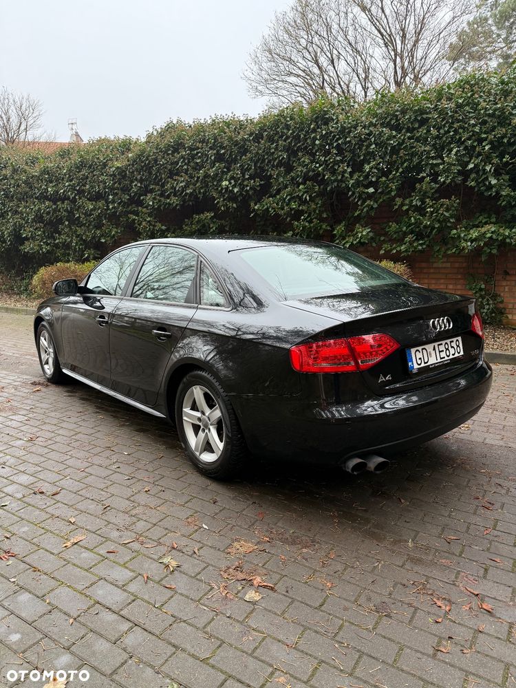 Audi A4 Limousine - 3