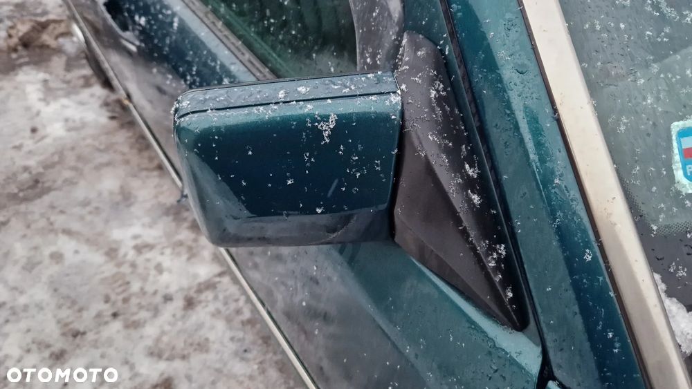 MERCEDES W124 LUSTERKO PRAWE - 1