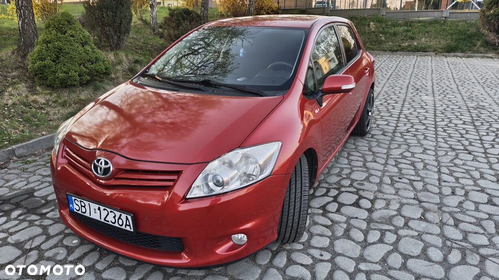 Toyota Auris - 1