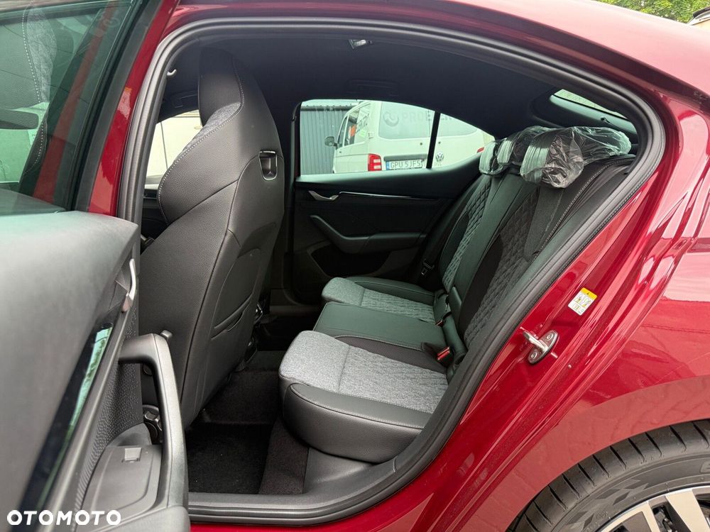Skoda Octavia 1.5 TSI mHEV Sportline DSG - 11