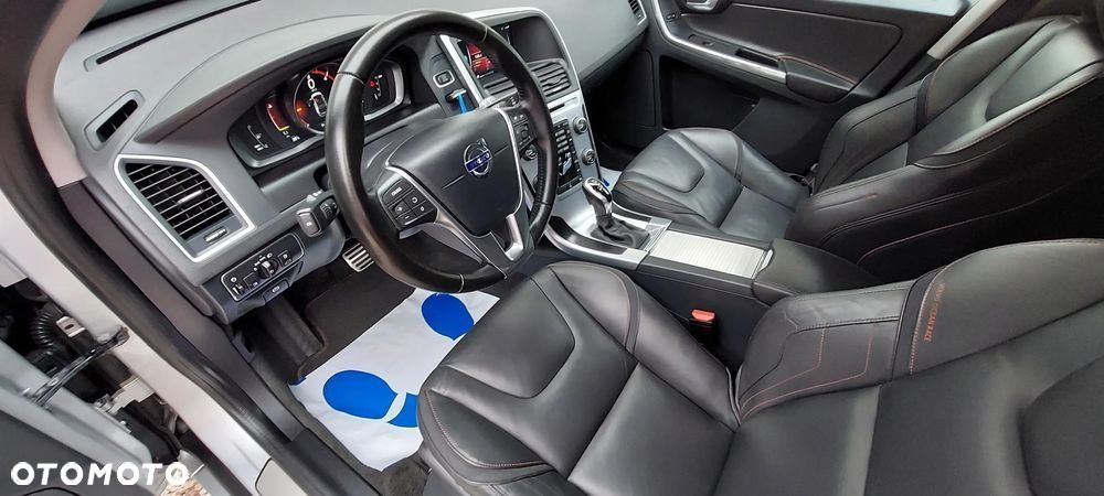 Volvo XC 60 D3 Geartronic Ocean Race - 20