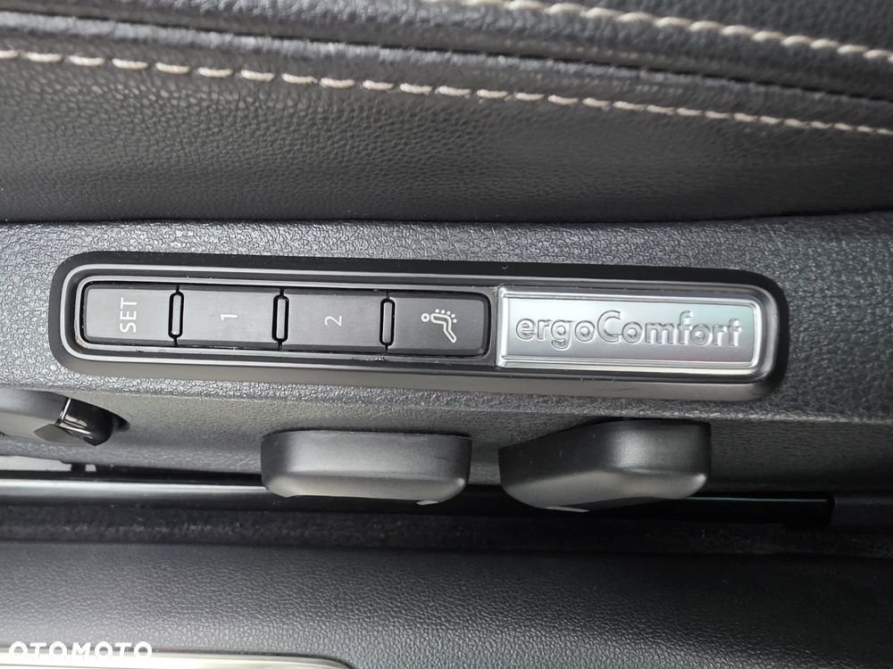 Volkswagen Passat 2.0 TDI SCR (BlueMotion Tech) 4Mot DSG Comfortline - 22