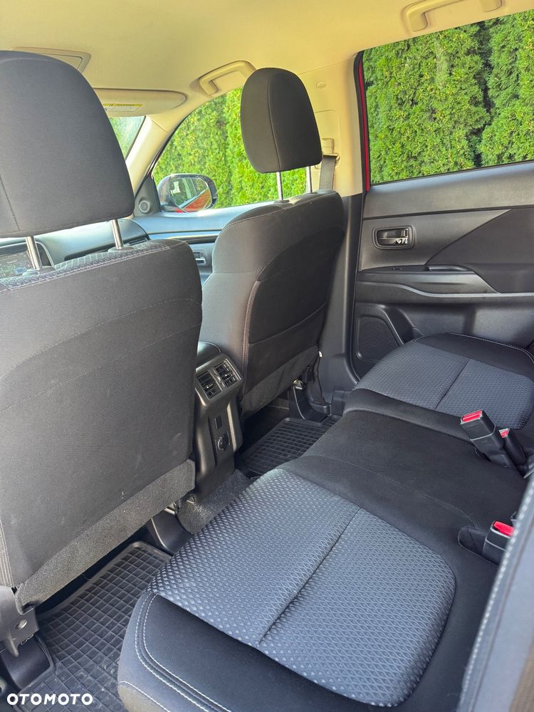 Mitsubishi Outlander - 6