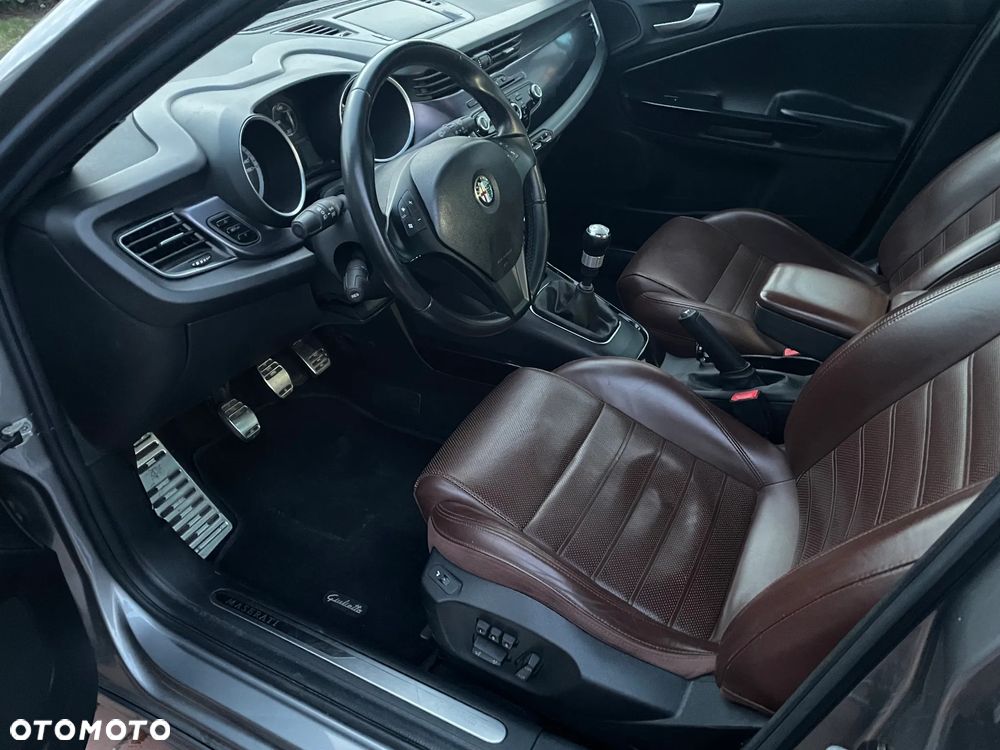 Alfa Romeo Giulietta 1750 TBi Quadrifoglio Verde - 15