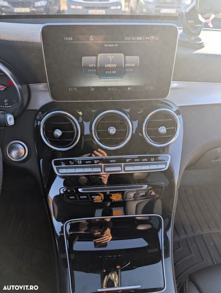 Mercedes-Benz GLC 300 4Matic 9G-TRONIC Exclusive - 33